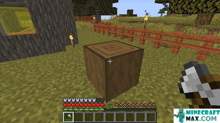 How to make Hewn spruce log in Minecraft | Screenshot 1