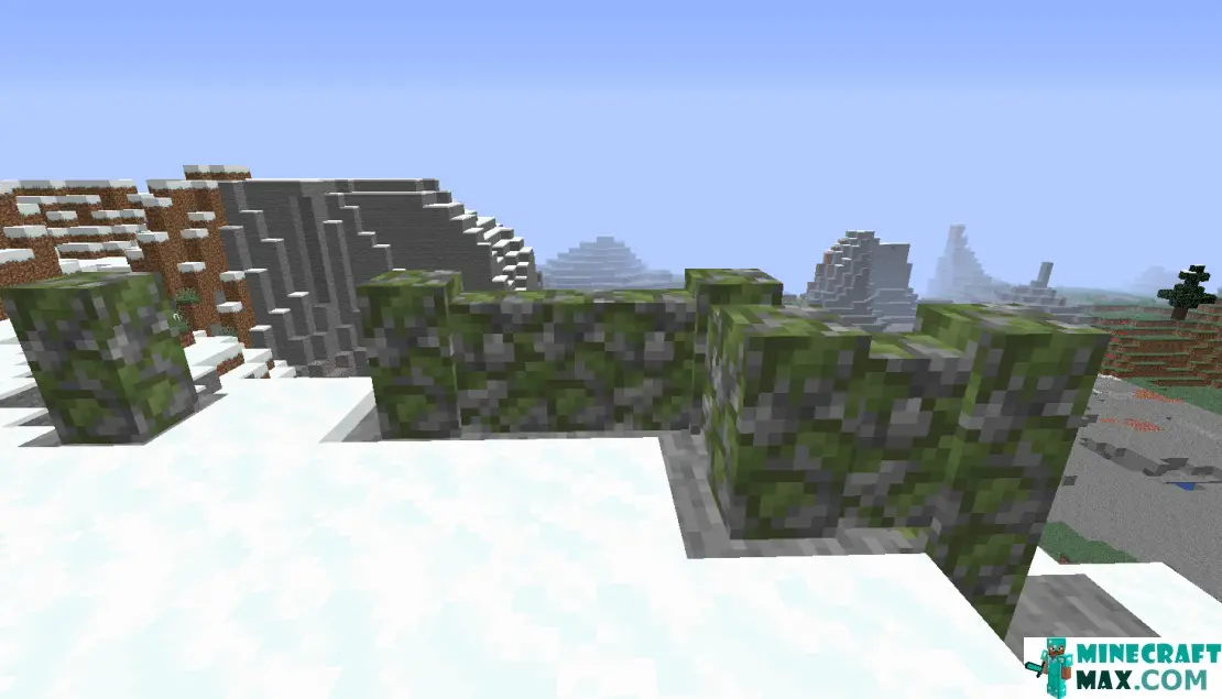 How to make Mossy cobblestone fence in Minecraft | Screenshot 1