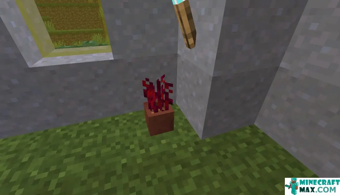 How to make Crimson roots in a pot in Minecraft | Screenshot 1