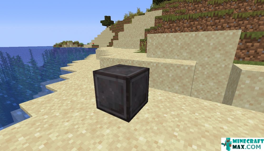 How to make a Block of Netherite in Minecraft